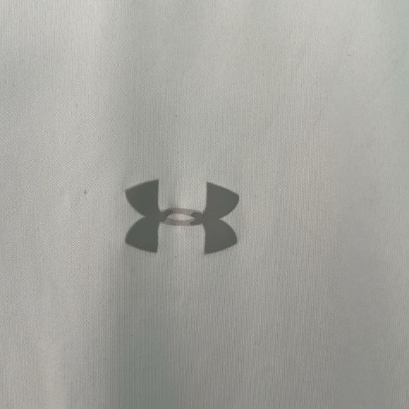 Used Under Armour shirt - Picture 3 of 3